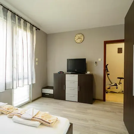 بيت ضيافة Yanevi لوزينيتس